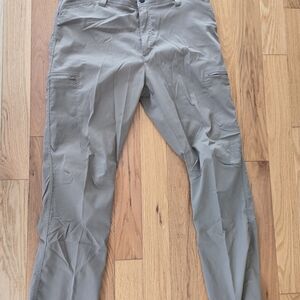 Wrangler ATG Outdoor Cargo Pants Men’s 38x30 Khaki Stretch Nylon Utility Zip Poc